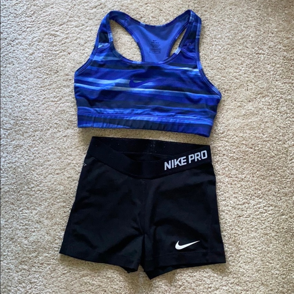 Bundle of small Nike clothing